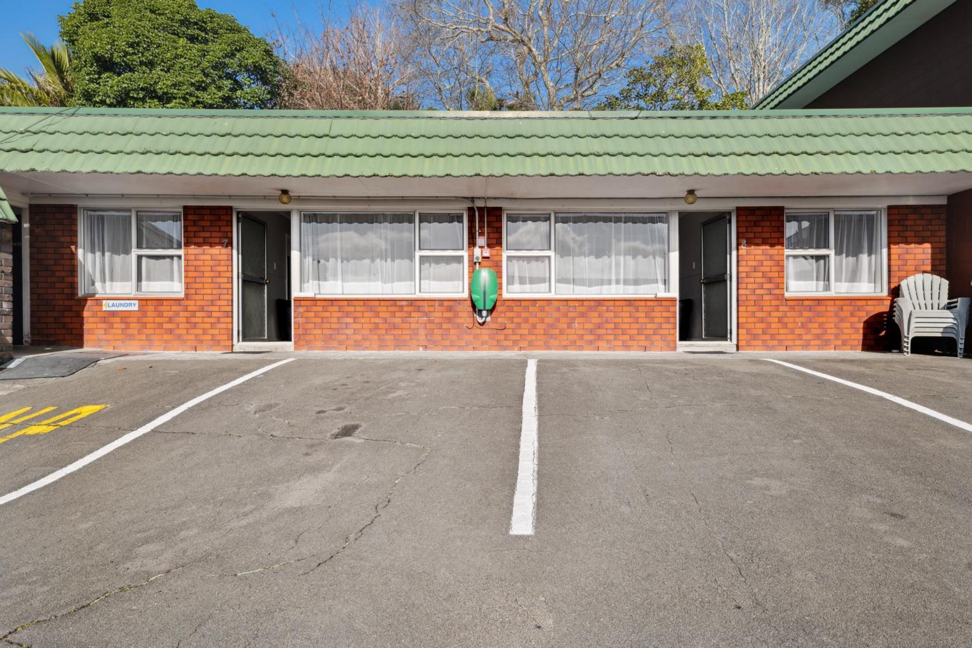 Flamingo Motel New Plymouth Esterno foto